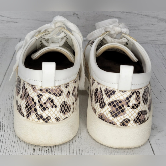 Vionic Winny Sneakers,  Snake Print, Size 7 - Picture 5 of 10